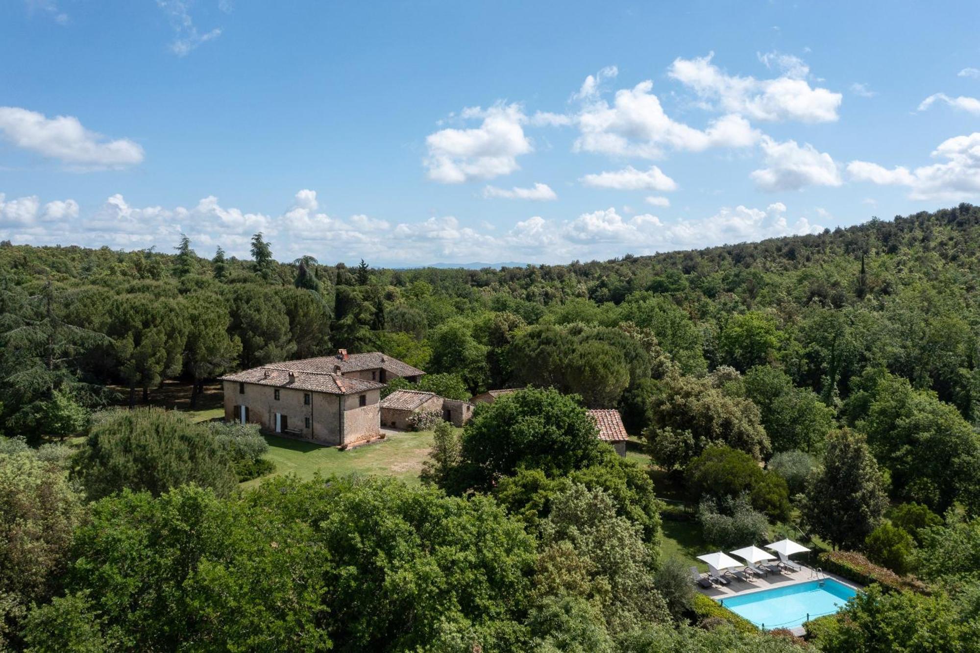 Borgo Dei Fondi Villa Siena Exterior photo